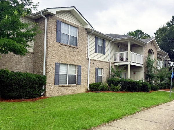 Listing Image #1 - Multi-family for sale at 2718 Bartlett Avenue, Pascagoula MS 39567 Listing Image #1 - Multi-family for sale at 2718 Bartlett Avenue, Pascagoula MS 39567