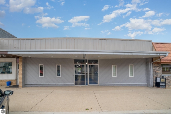 Listing Image #1 - Office for sale at 214 N Mill Street, St Louis MI 48880 Listing Image #1 - Office for sale at 214 N Mill Street, St Louis MI 48880