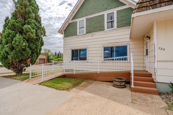Listing Image #3 - Others for sale at 725 Main Street, Hebron ND 58638