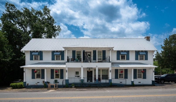 Listing Image #1 - Multi-Use for sale at 201 E Main St, Heber Springs AR 72543 Listing Image #1 - Multi-Use for sale at 201 E Main St, Heber Springs AR 72543