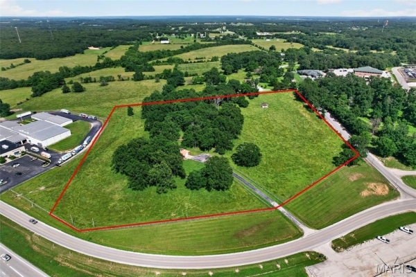 Listing Image #1 - Others for sale at 122 MM Highway, Lebanon MO 65536