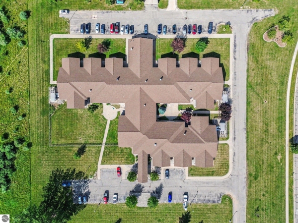 Listing Image #2 - Others for sale at 842 W Warwick Drive, Alma MI 48801