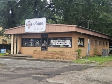 Listing Image #2 - Office for sale at 821 US 79 N, Henderson TX 75652