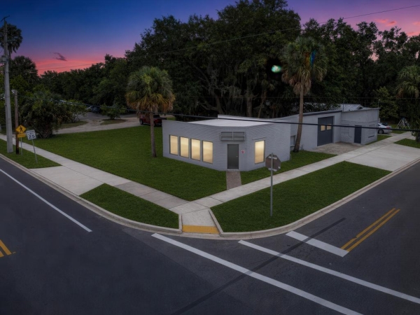 Listing Image #1 - Retail for sale at 1321 St Johns Avenue, Palatka FL 32177 Listing Image #1 - Retail for sale at 1321 St Johns Avenue, Palatka FL 32177