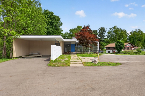 Listing Image #3 - Office for sale at 2532 Spring Arbor Road, Jackson MI 49203 Listing Image #3 - Office for sale at 2532 Spring Arbor Road, Jackson MI 49203