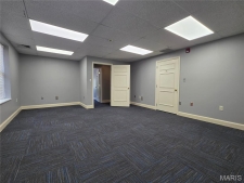 Listing Image #2 - Office for sale at 2027 Broadway Street, Cape Girardeau MO 63701