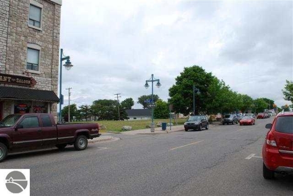 Listing Image #3 - Land for sale at 118 W Portage, Sault St Marie MI 49783