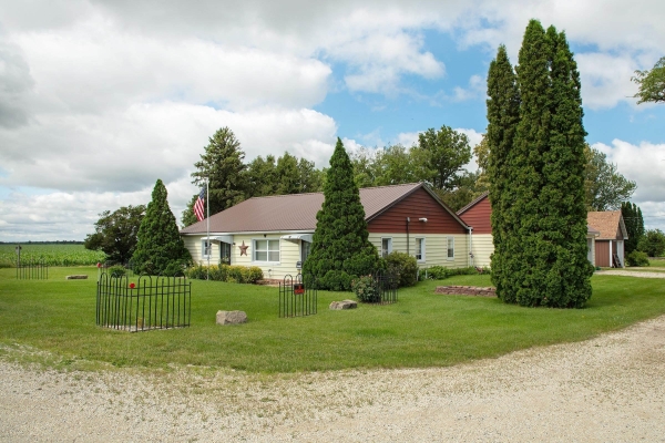 Listing Image #1 - Others for sale at 1914 Piedmont Avenue, Tripoli IA 50676