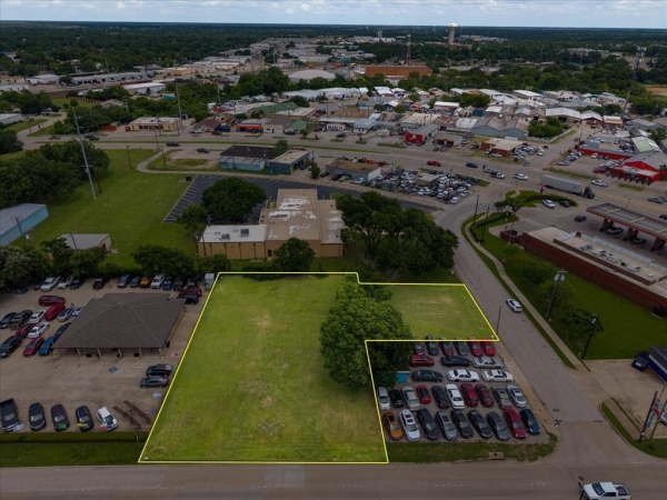 Listing Image #2 - Others for sale at 212 N 1st Street, Garland TX 75040