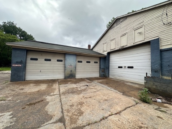 Listing Image #2 - Industrial for sale at 910 & 912 Jernigan St., Perry GA 31069 Listing Image #2 - Industrial for sale at 910 & 912 Jernigan St., Perry GA 31069