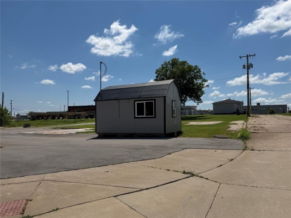 Listing Image #3 - Others for sale at 1900 N Kickapoo Avenue, Shawnee OK 74804