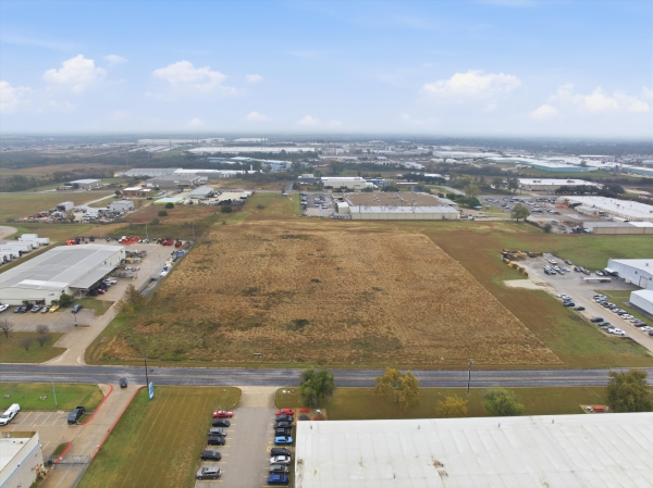 Listing Image #2 - Land for sale at 3301 Lucius McCelvey Dr, Temple TX 76502