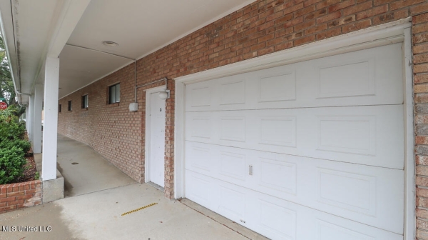 Listing Image #3 - Office for sale at 416 E Pass Road, Gulfport MS 39507