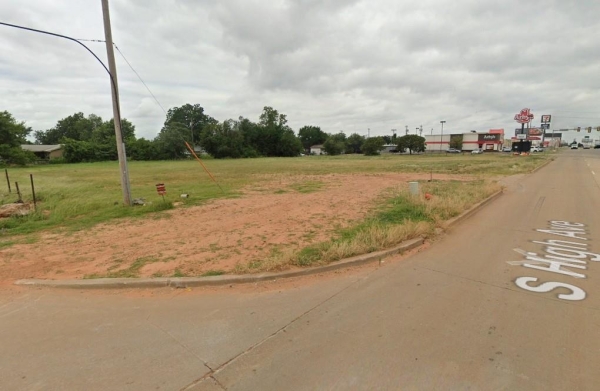Listing Image #2 - Others for sale at 932 SE 67th Street, Oklahoma City OK 73149