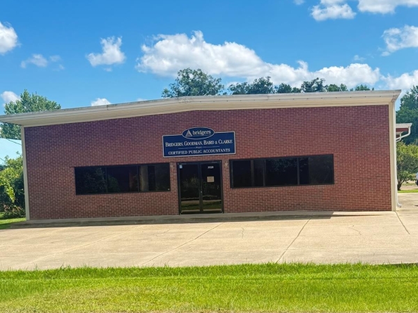 Listing Image #1 - Others for sale at 3528 Manor Drive, Vicksburg MS 39180