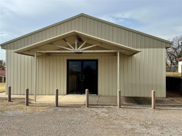 Listing Image #1 - Others for sale at 601 E 1st Street, Cement OK 73017