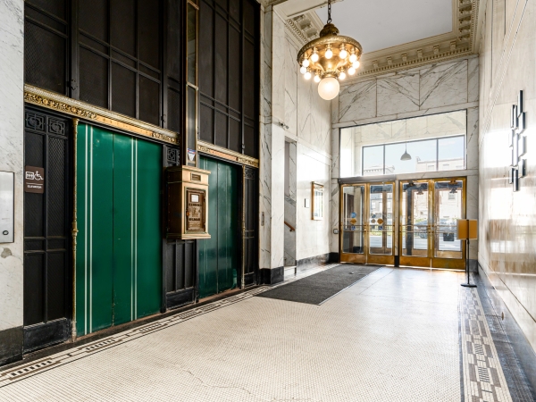 Listing Image #2 - Office for sale at 628-630 Columbus St, Ottawa IL 61350