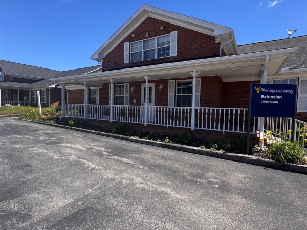 Listing Image #2 - Others for sale at 3 Chateau Grove Lane, Barboursville WV 25504