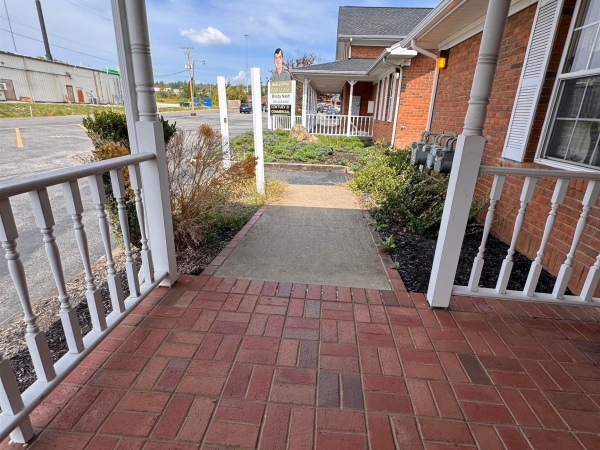 Listing Image #3 - Others for sale at 3 Chateau Grove Lane, Barboursville WV 25504