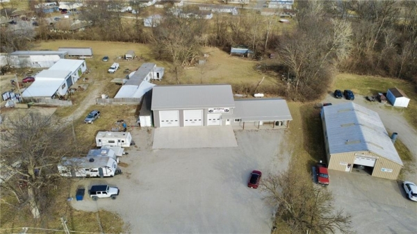 Listing Image #2 - Others for sale at 1744 Oklahoma Avenue, Trenton MO 64683