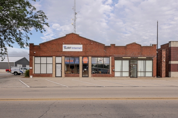 Listing Image #1 - Retail for sale at 680 S Broadway Street, Coal City IL 60416