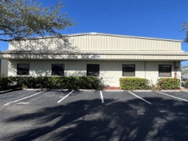 Listing Image #1 - Industrial for sale at 3756 Ironbridge Blvd., Fort Myers FL 33916