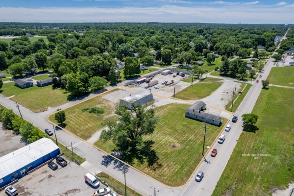 Listing Image #1 - Others for sale at 2611 N 25th ST, Terre Haute IN 47804