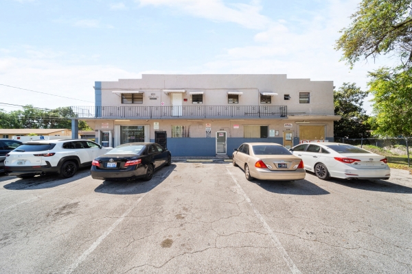 Listing Image #2 - Multi-Use for sale at 602 NW 1st Street, Dania Beach FL 33004