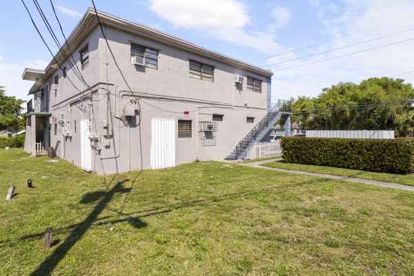 Listing Image #5 - Multi-Use for sale at 602 NW 1st Street, Dania Beach FL 33004
