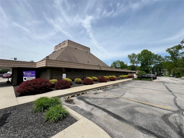 Listing Image #1 - Others for sale at 2651 W Market Street, Fairlawn OH 44333