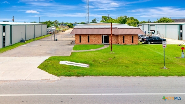 Listing Image #1 - Others for sale at 3305 US Highway 59, Victoria TX 77905