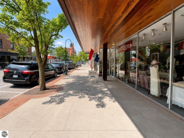 Listing Image #2 - Retail for sale at 123 S Union Street, Traverse City MI 49684 Listing Image #2 - Retail for sale at 123 S Union Street, Traverse City MI 49684