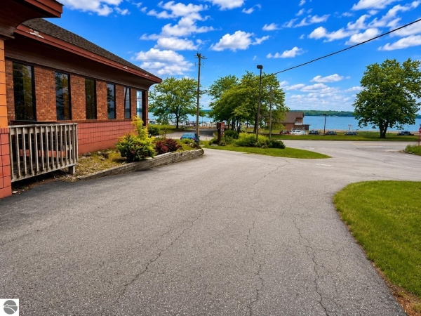 Listing Image #3 - Retail for sale at 5600 Us-31 N, Williamsburg MI 49690 Listing Image #3 - Retail for sale at 5600 Us-31 N, Williamsburg MI 49690