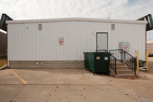 Listing Image #3 - Retail for sale at 132 N Main Ave, Siouxcentr IA 51250