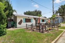 Listing Image #2 - Others for sale at 2 N Park St, Crescent City FL 32112