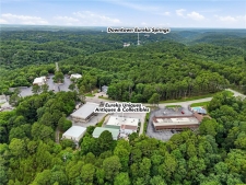 Listing Image #2 - Retail for sale at 2100 East Van Buren, Eureka Springs AR 72632