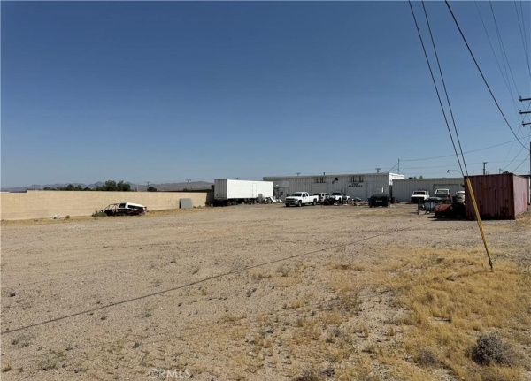 Listing Image #1 - Industrial for sale at 1560 State Street, Barstow CA 92311