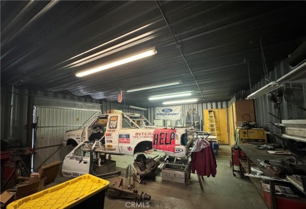Listing Image #3 - Industrial for sale at 1560 State Street, Barstow CA 92311