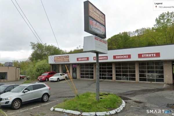 Listing Image #1 - Industrial for sale at 742 Lakewood Road, Waterbury CT 06704 Listing Image #1 - Industrial for sale at 742 Lakewood Road, Waterbury CT 06704