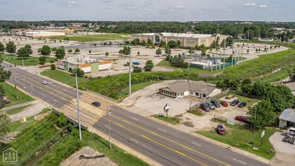 Listing Image #1 - Retail for sale at 3500 Highland, Jonesboro AR 72401 Listing Image #1 - Retail for sale at 3500 Highland, Jonesboro AR 72401