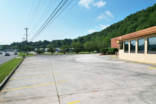 Listing Image #2 - Retail for sale at 2311 Chattanooga Road, Dalton GA 30720 Listing Image #2 - Retail for sale at 2311 Chattanooga Road, Dalton GA 30720