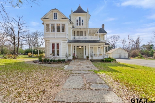 Listing Image #1 - Others for sale at 301 W Larissa St, Jacksonville TX 75766