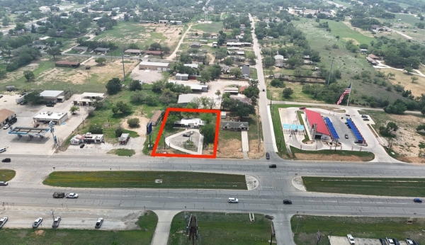 Listing Image #1 - Industrial for sale at 705 10th St, Floresville TX 78114 Listing Image #1 - Industrial for sale at 705 10th St, Floresville TX 78114