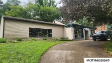 Listing Image #3 - Retail for sale at 707 1st St. SW, Mason City IA 50401