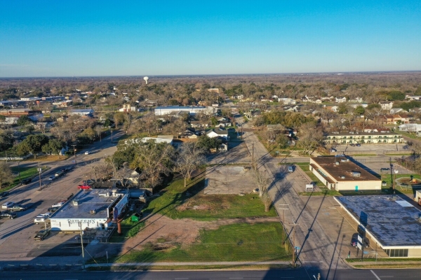 Listing Image #3 - Industrial for sale at 1409 N Navarro, Victoria TX 77901 Listing Image #3 - Industrial for sale at 1409 N Navarro, Victoria TX 77901