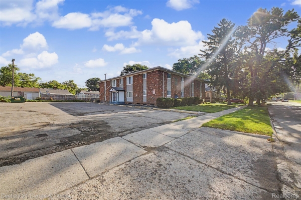 Listing Image #1 - Others for sale at 1870 Saint Johns Boulevard, Lincoln Park MI 48146