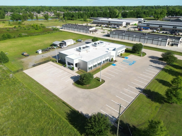 Listing Image #1 - Office for sale at 5486 Airline Drive, Bossier City LA 71111