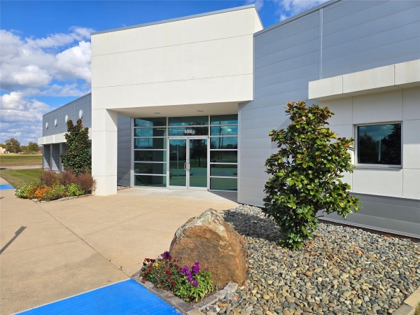 Listing Image #3 - Office for sale at 5486 Airline Drive, Bossier City LA 71111