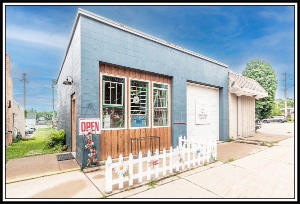 Listing Image #1 - Others for sale at 185 E State Street, Iola WI 54945 Listing Image #1 - Others for sale at 185 E State Street, Iola WI 54945