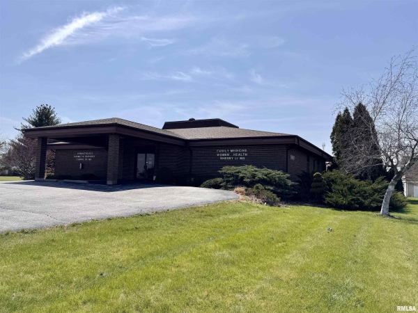Listing Image #1 - Others for sale at 909 E GRANT Street, Macomb IL 61455 Listing Image #1 - Others for sale at 909 E GRANT Street, Macomb IL 61455
